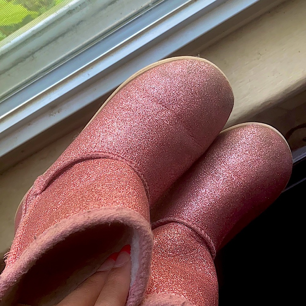 These are pink boots, in good condition